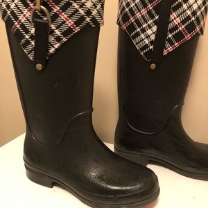 Stylish houndstooth Crocs tall rain boots size 7